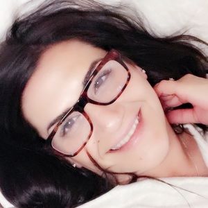 Meet your Posher, Dorene